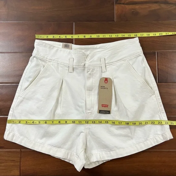 Levi's Size 31 Clean Sweep High Rise Mom Shorts - Picture 3 of 9
